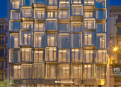 В центре Барселоны открылся новый четырехзвездочный отель H10 Cubik