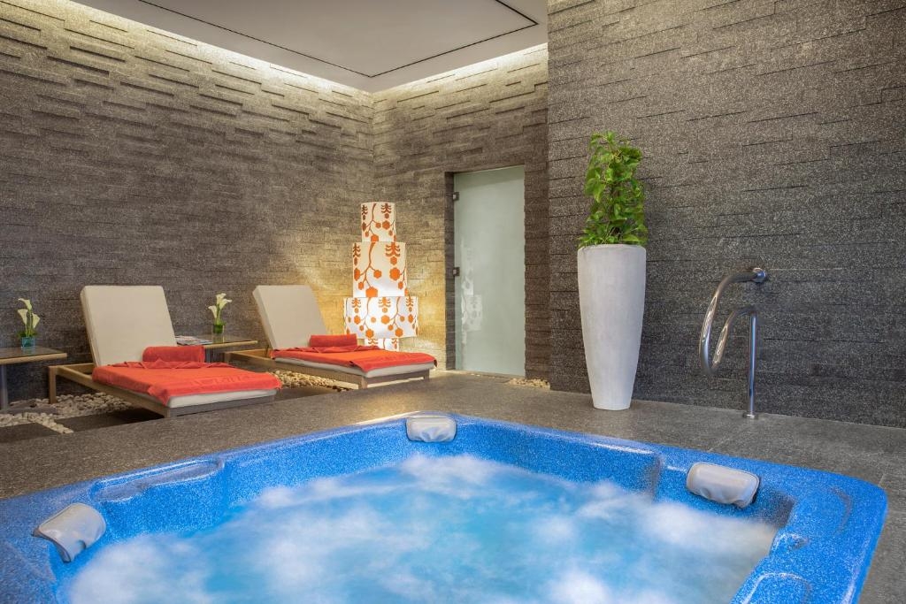 ОАЭ, Марина, Дубай, 1-я линия до моря 