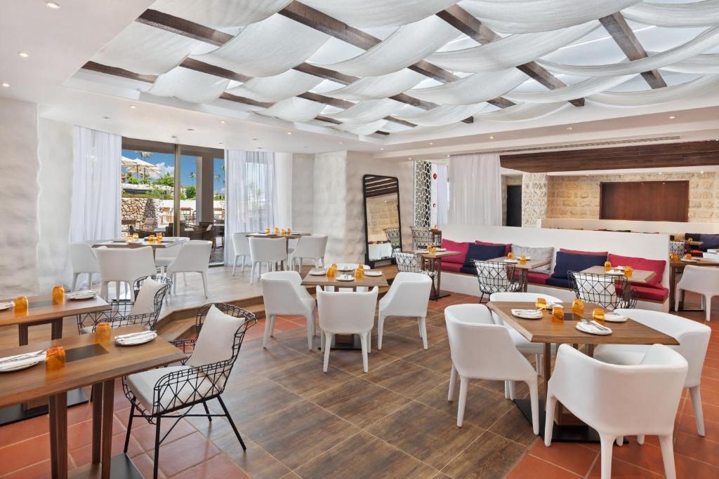 ОАЭ, Дубай, 1-я линия до моря 