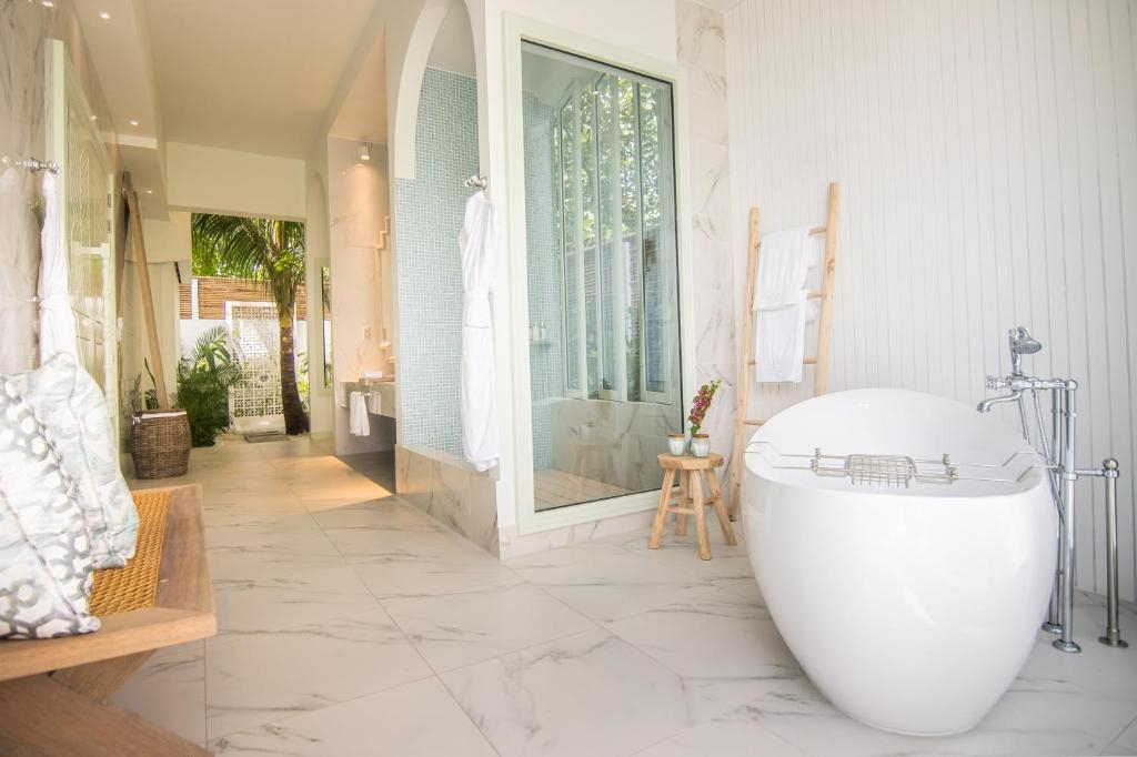 Мальдивы, 1-я линия до моря  