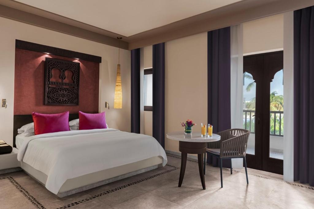 Оман, Салала, 1-я линия до моря  